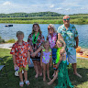 Meet your Posher, Crystal